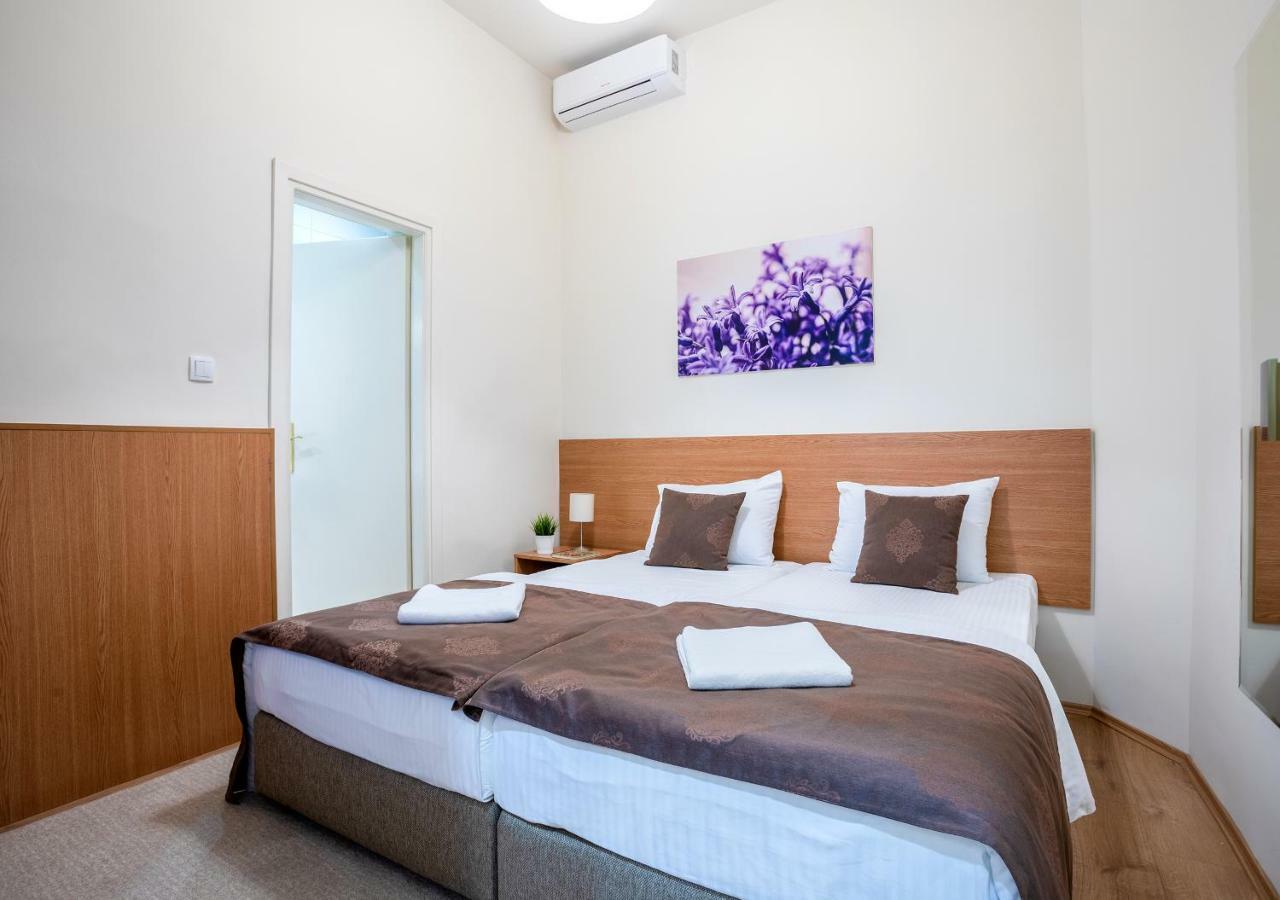 Booking En Suite Bělehrad Exteriér fotografie