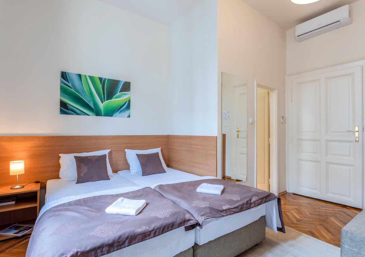 Booking En Suite Bělehrad Exteriér fotografie