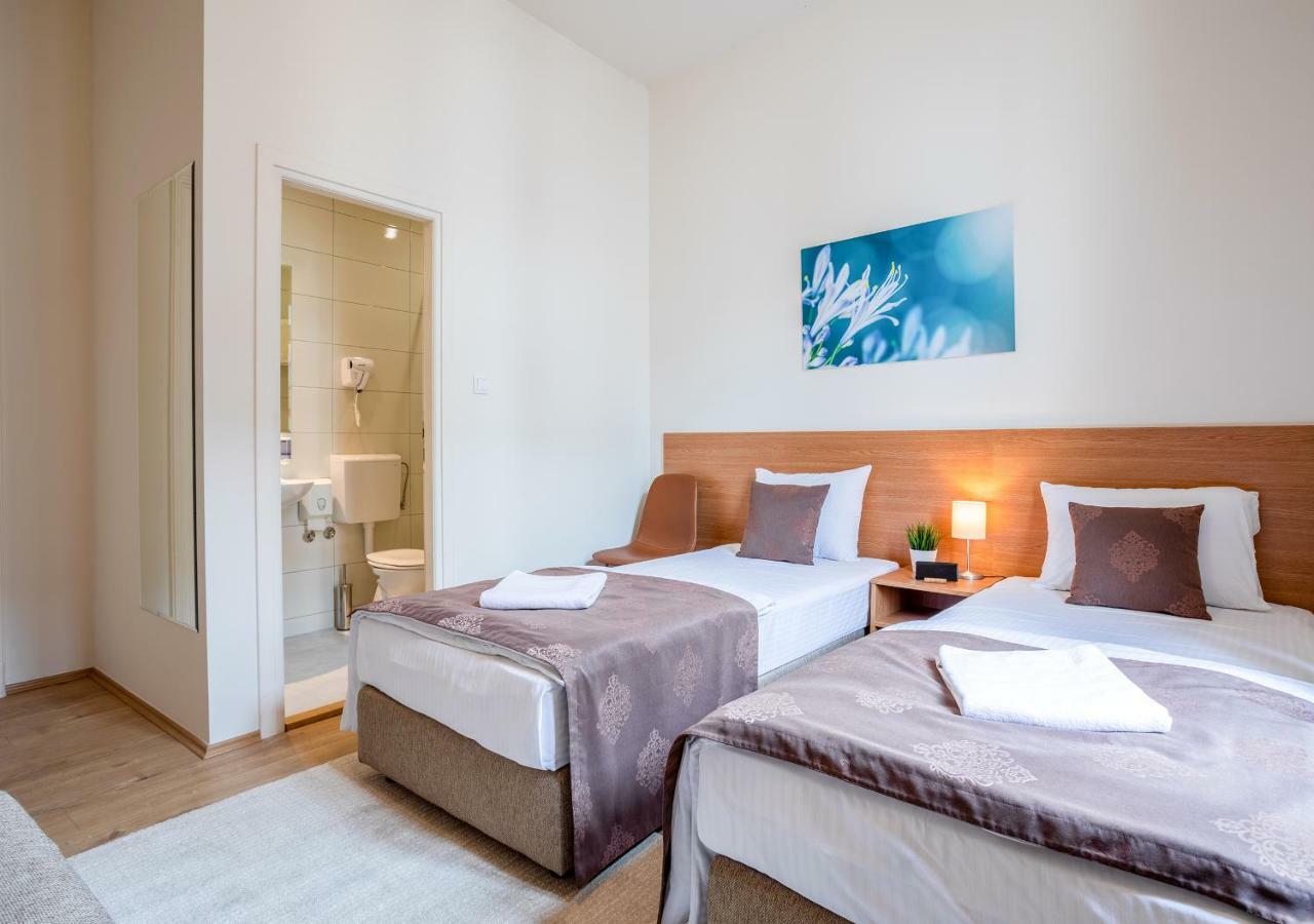 Booking En Suite Bělehrad Exteriér fotografie